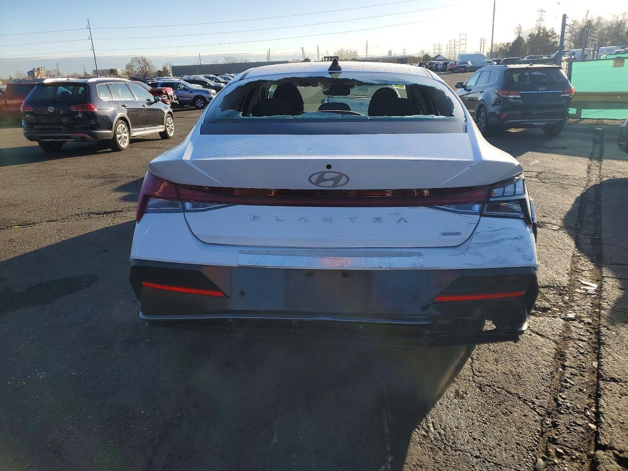 2024 Hyundai Elantra Limited - Image 6