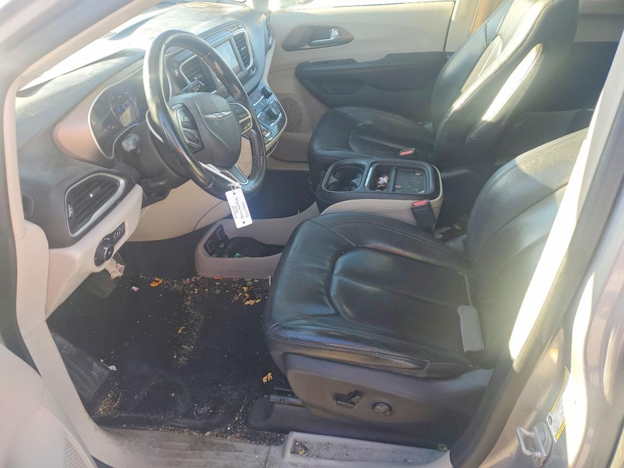 2018 Chrysler Pacifica Touring L - Image 7