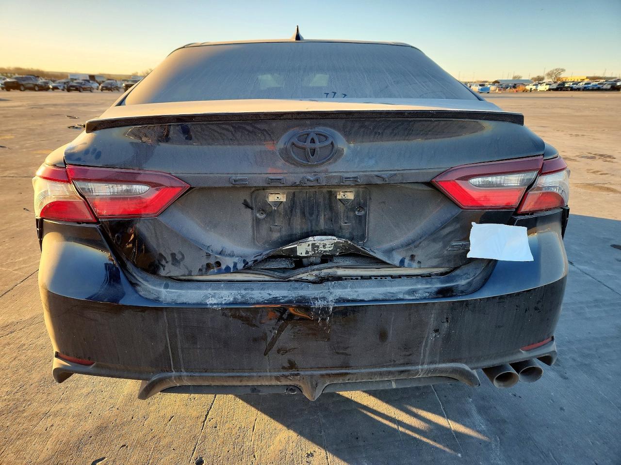 2022 Toyota Camry Se - Фото 6