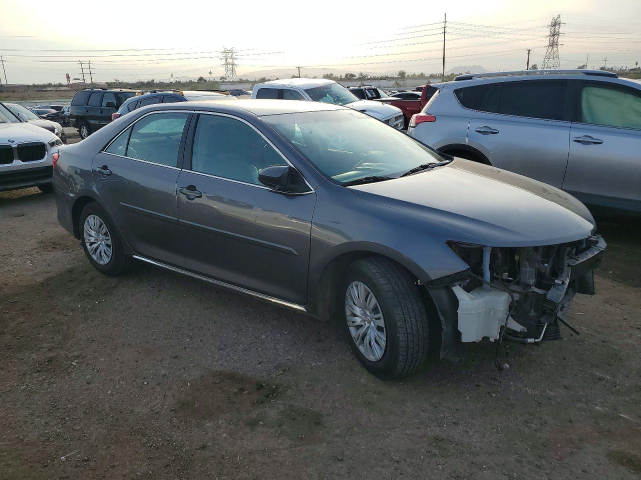 2014 Toyota Camry Le - Image 4