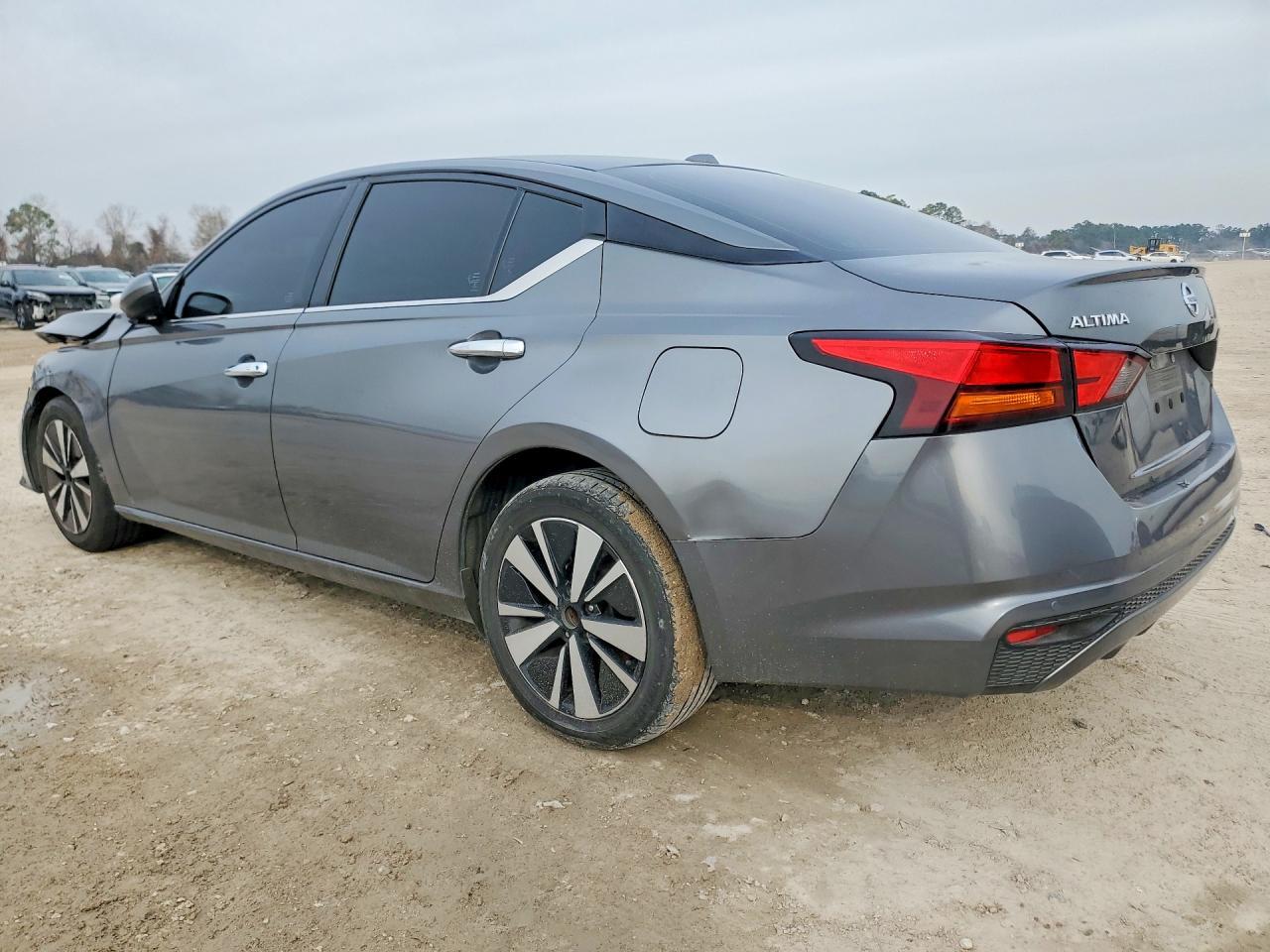 2021 Nissan Altima Sv - Image 2