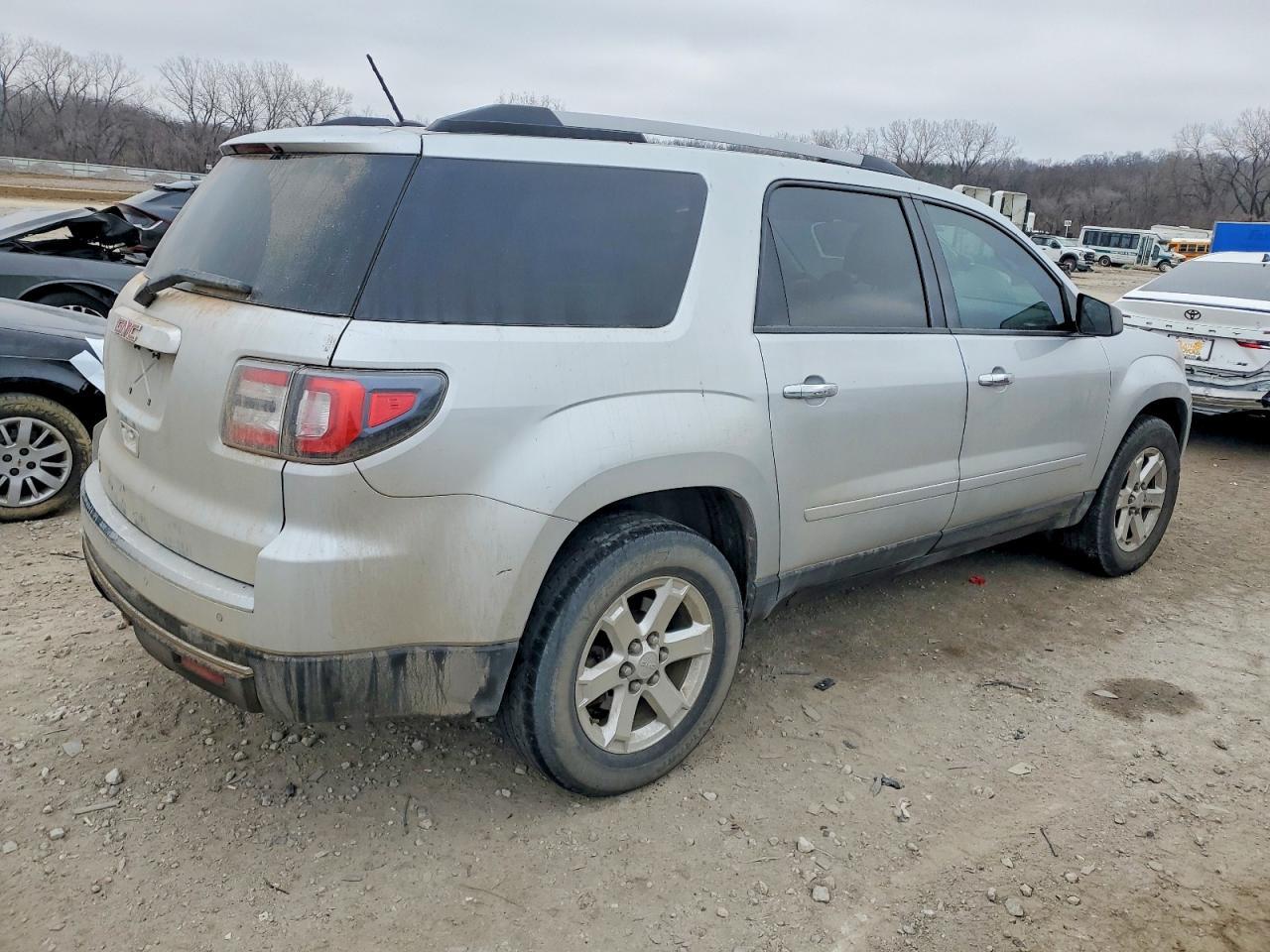 2015 GMC Acadia Sle - Image 3