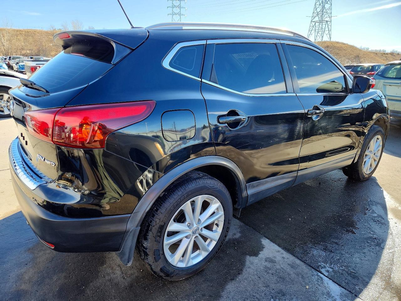 2017 Nissan Rogue Sport S - Image 3