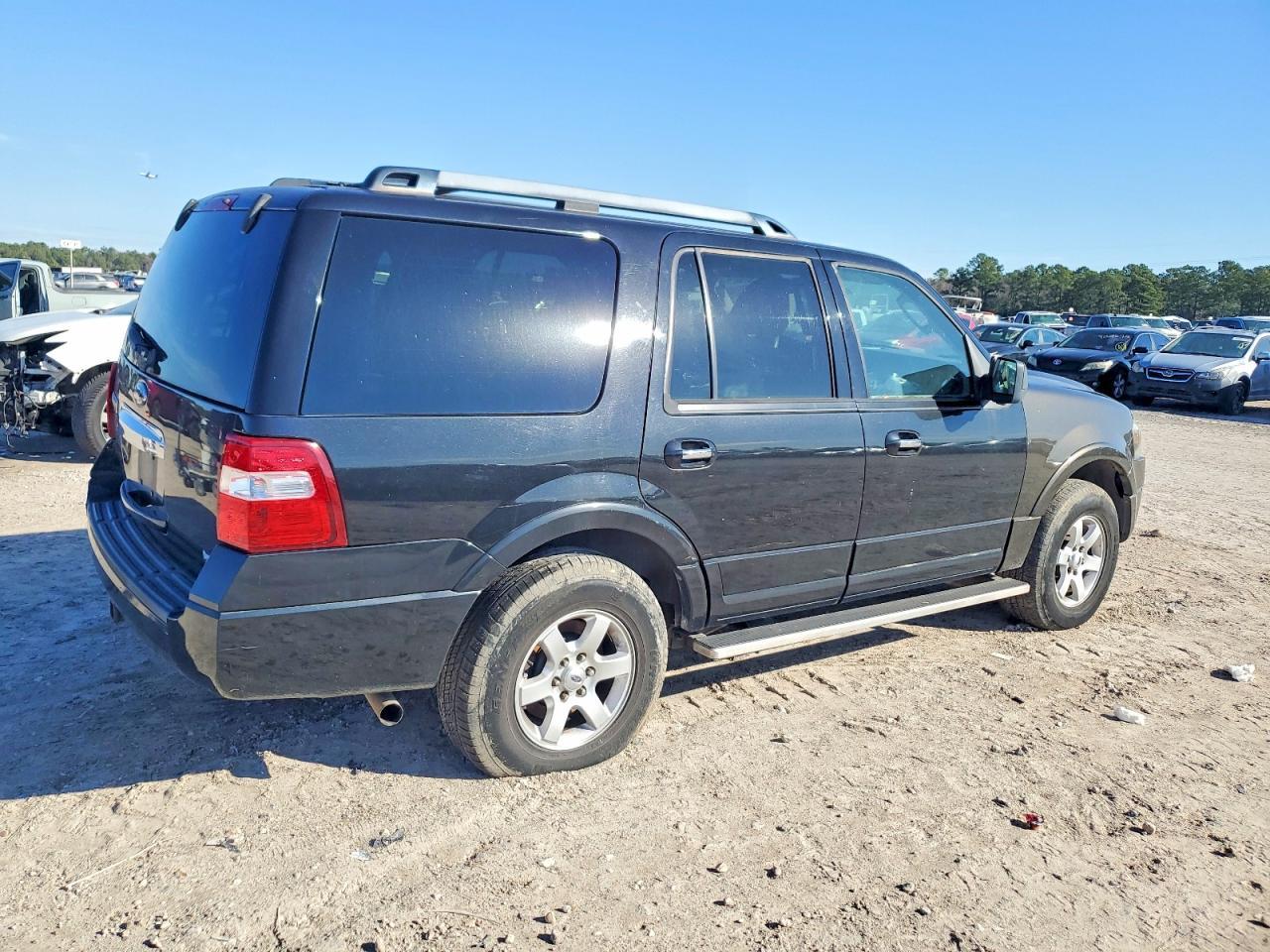 2010 Ford Expedition Xlt - Image 3