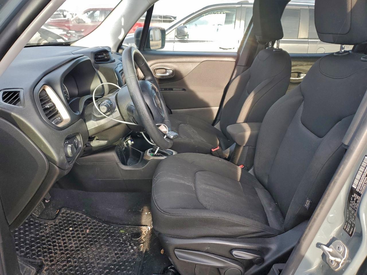 2017 Jeep Renegade Sport - Image 7