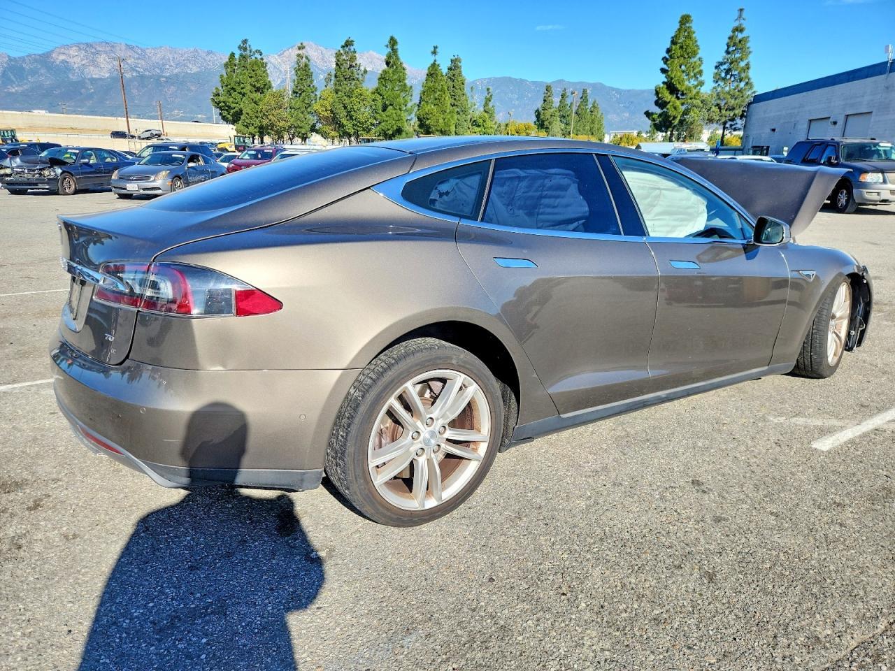 2015 Tesla Model S - Фото 3