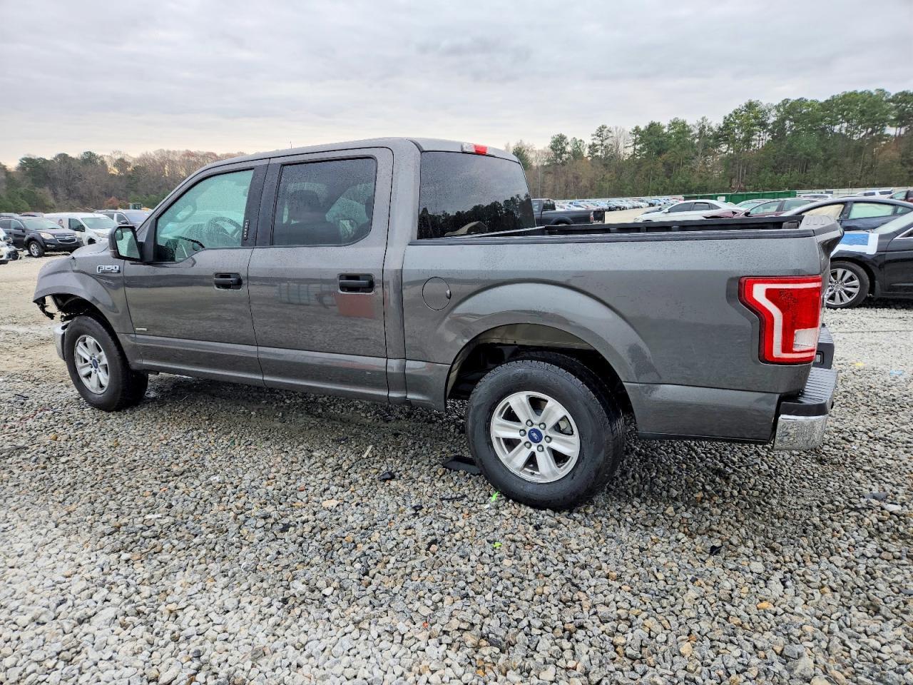 2015 Ford F150 Supercrew - Фото 2