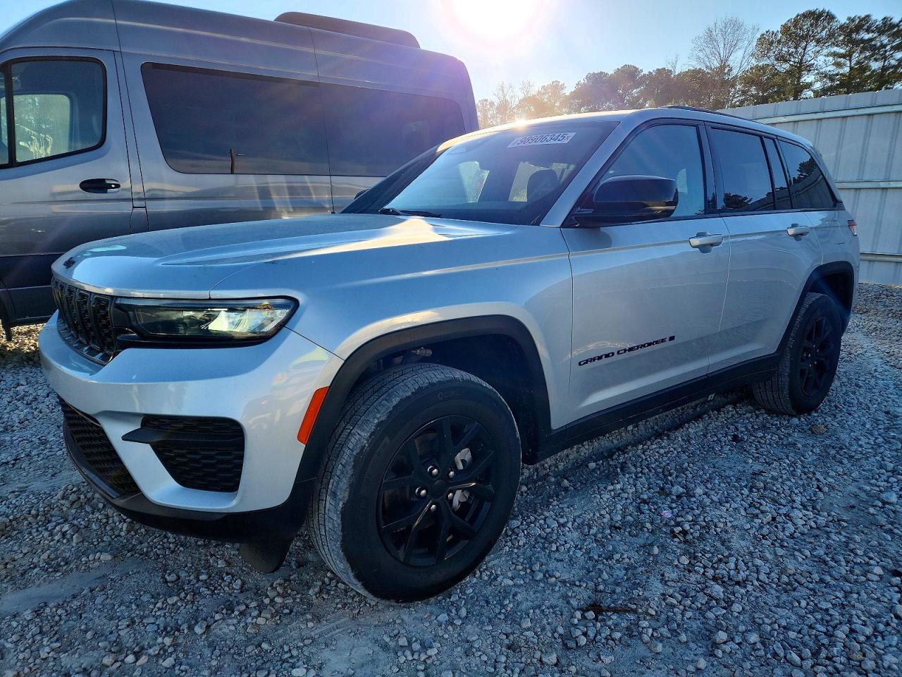 2024 Jeep Grand Cherokee Laredo