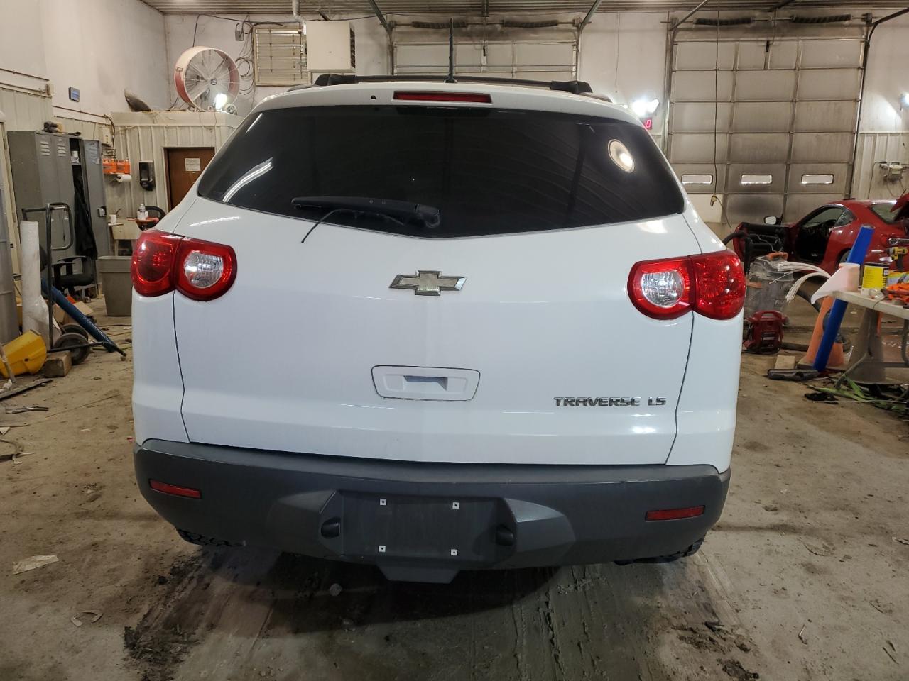 2011 Chevrolet Traverse Ls - Фото 6