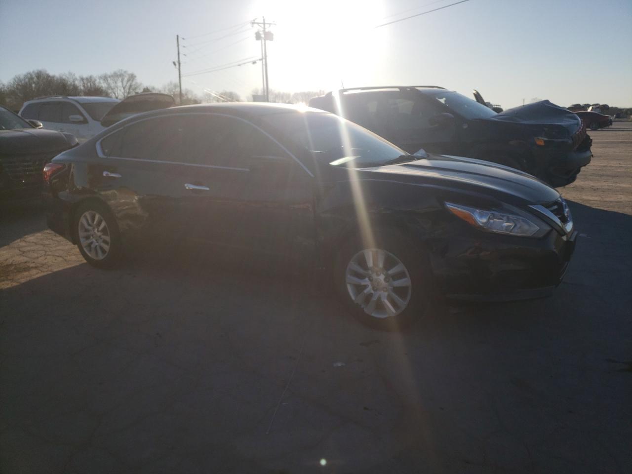 2016 Nissan Altima 2.5 - Image 4