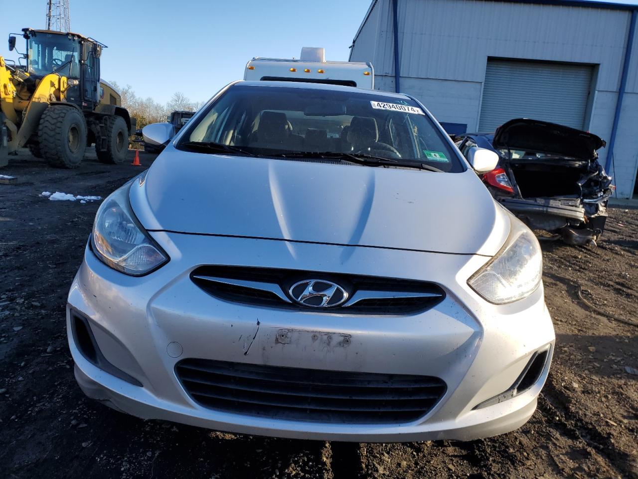 2012 Hyundai Accent Gls - Фото 5