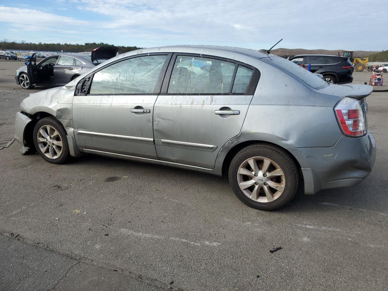 2012 Nissan Sentra 2.0 - Фото 2
