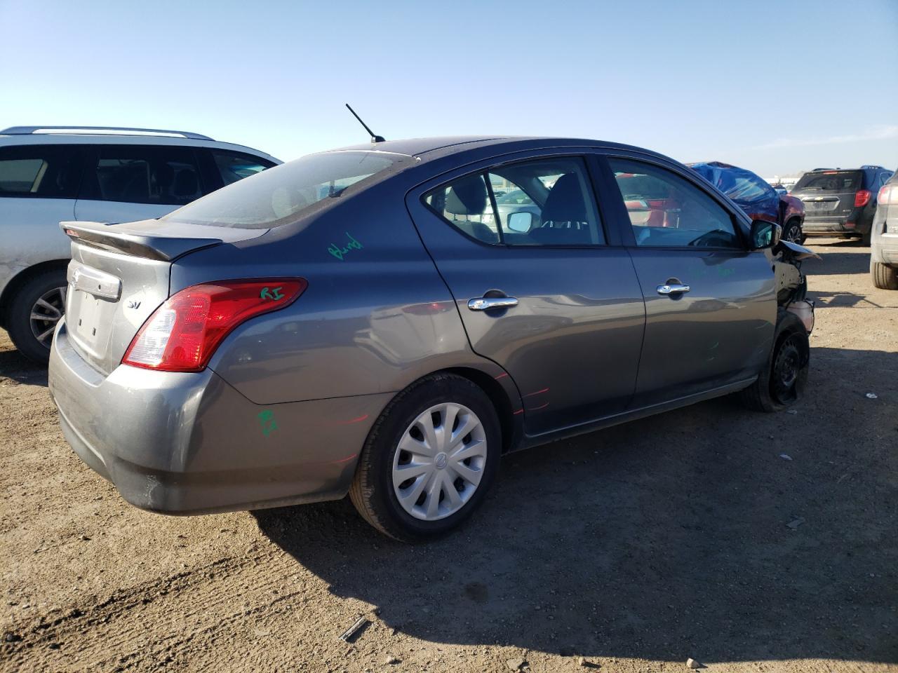 2019 Nissan Versa S - Image 3