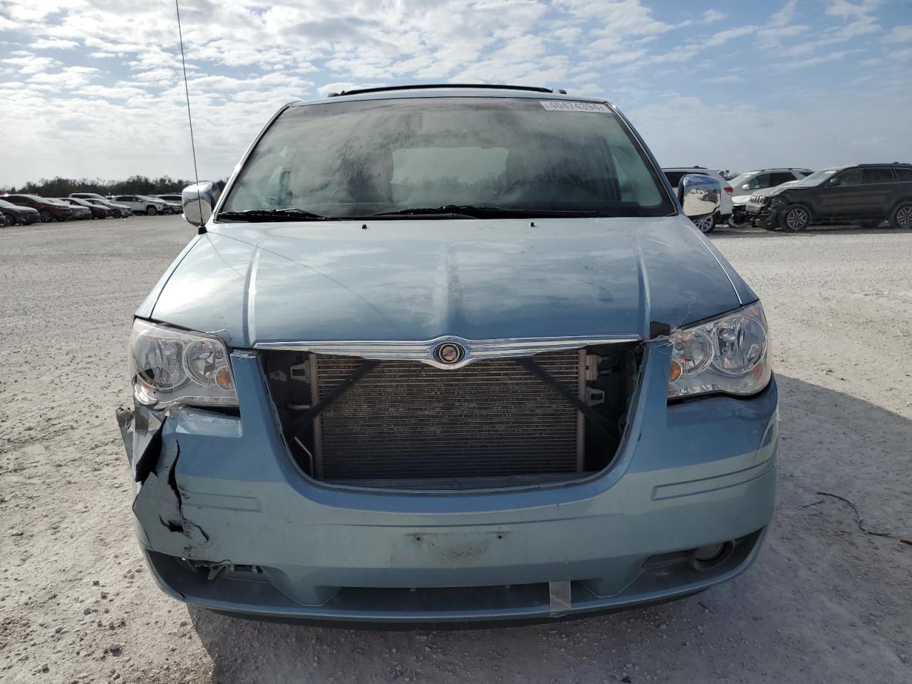 2008 Chrysler Town & Country Touring - Фото 5