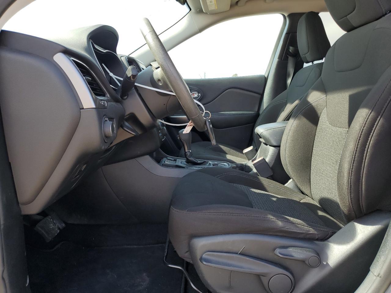 2020 Jeep Cherokee Latitude - Image 7