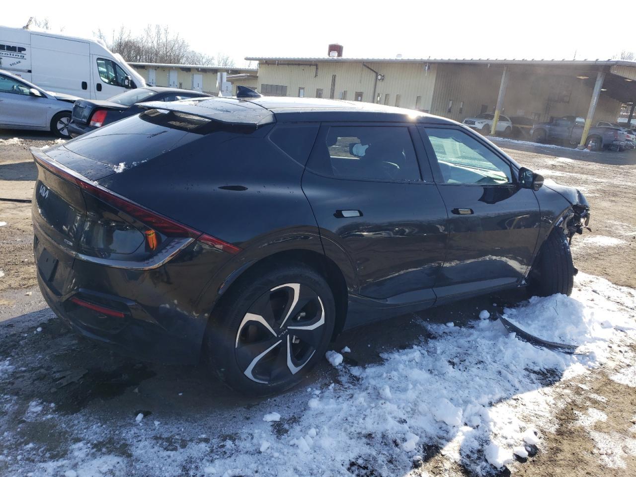 2022 Kia Ev6 Gt Line - Фото 3