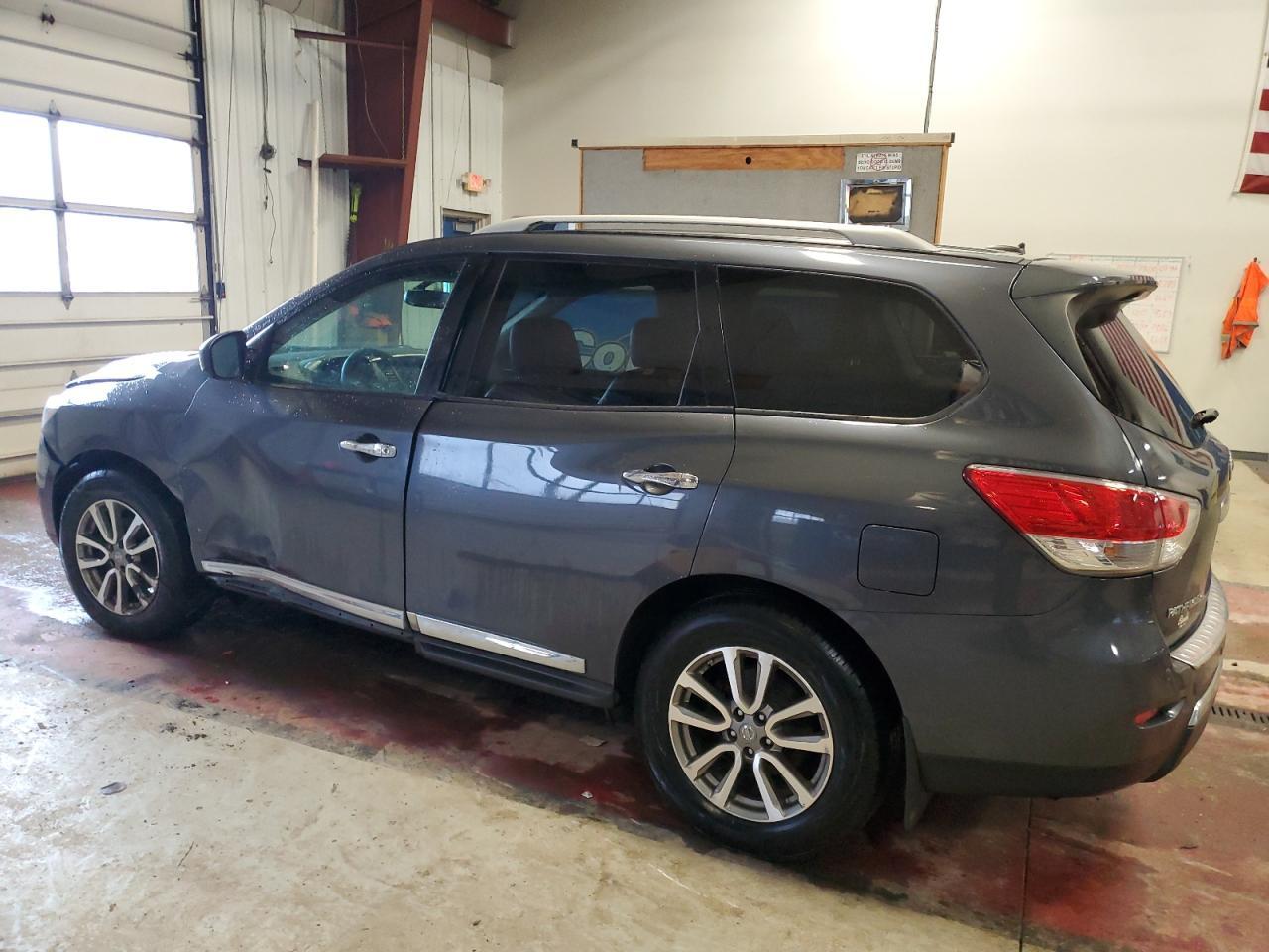 2014 Nissan Pathfinder S - Фото 2