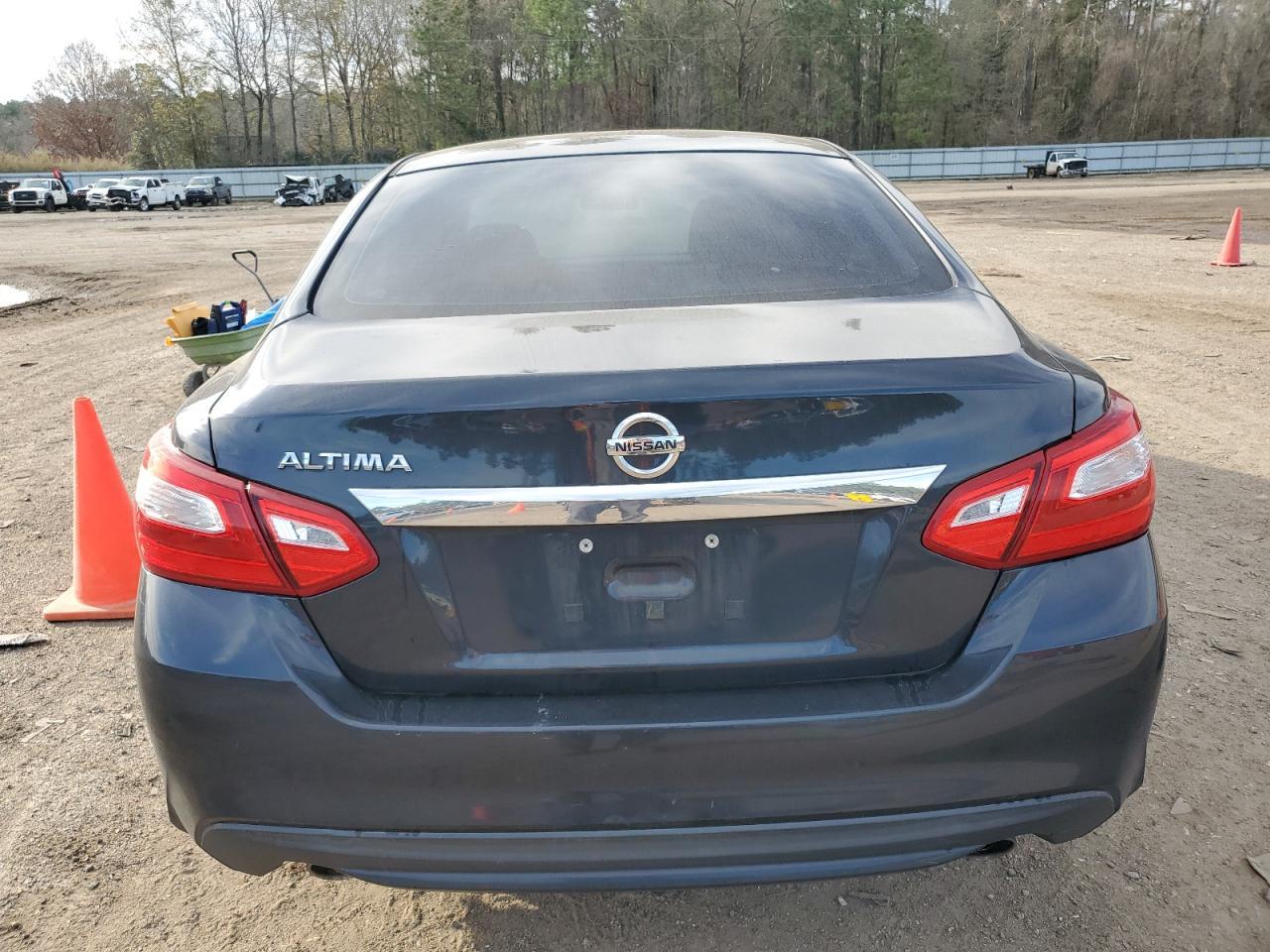 2017 Nissan Altima 2.5 - Фото 6