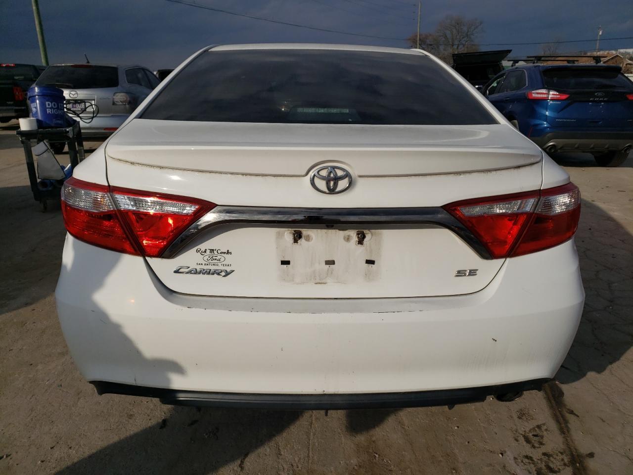 2015 Toyota Camry Se - Image 6