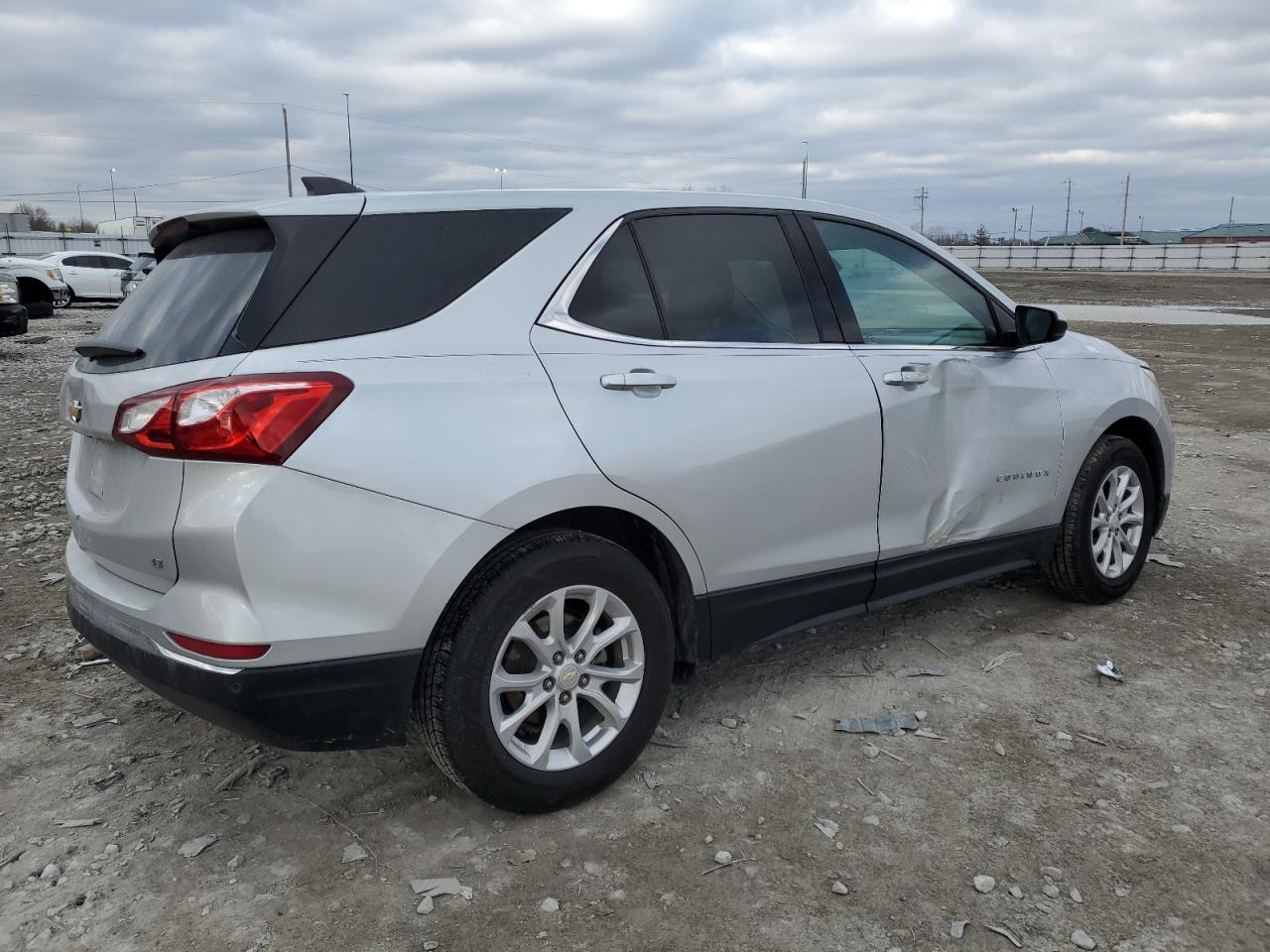 2020 Chevrolet Equinox Lt - Фото 3