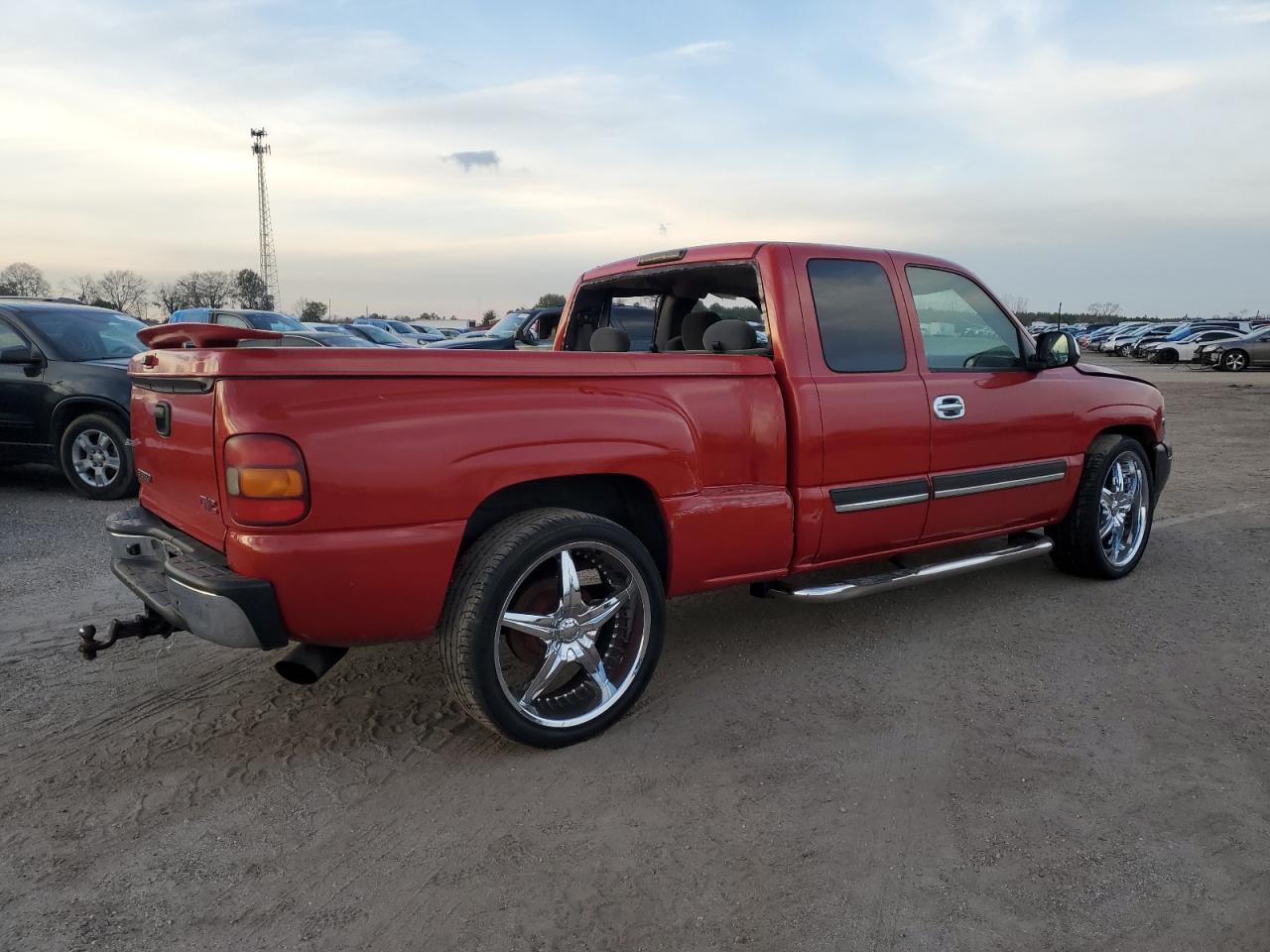 2004 GMC New Sierra C1500 - Image 3