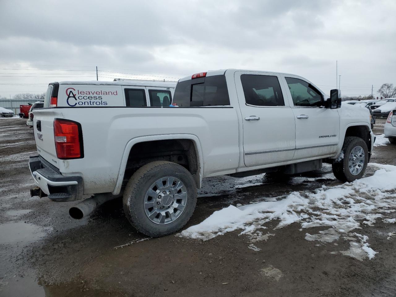 2015 GMC Sierra K2500 Denali - Фото 3