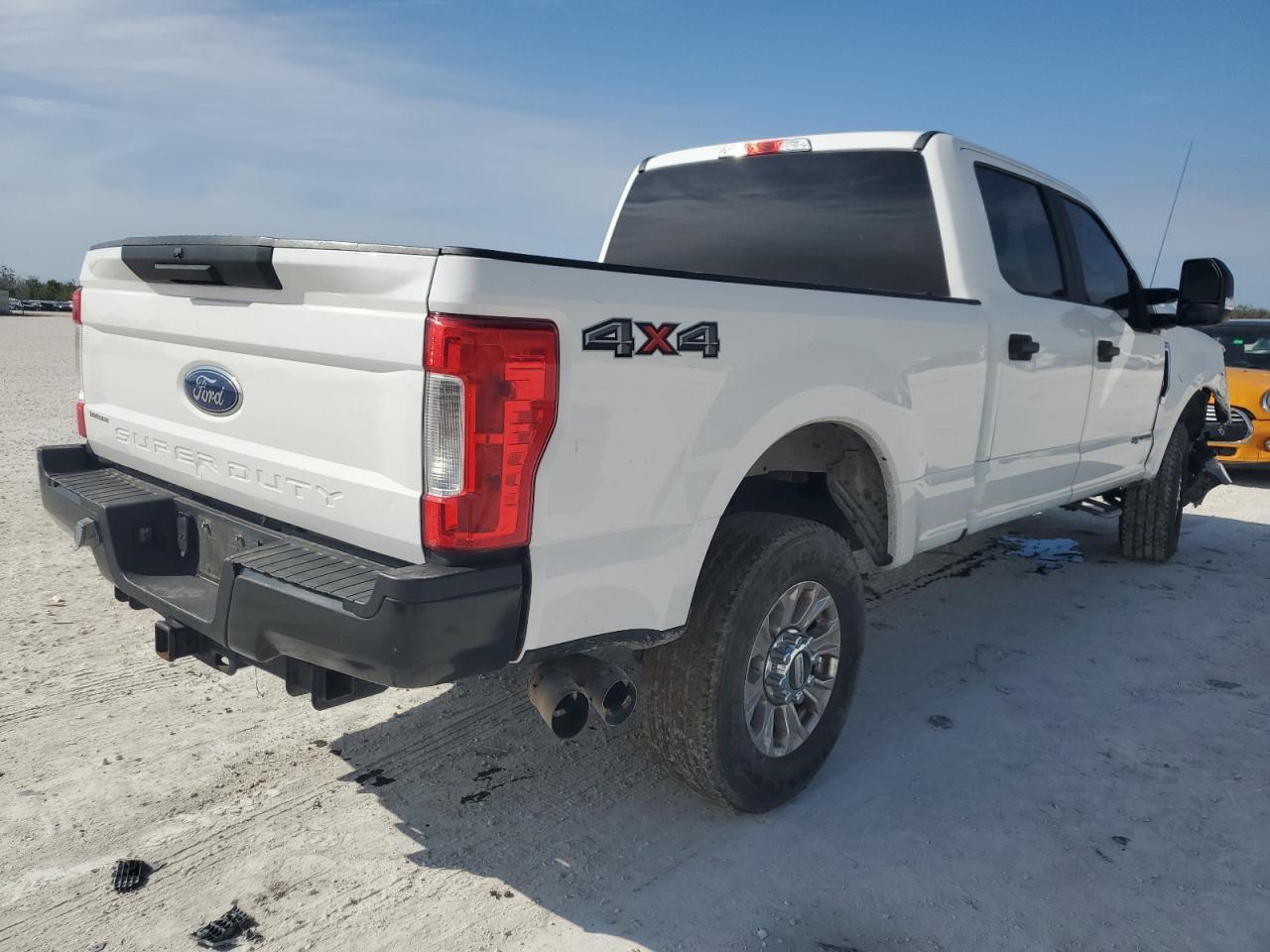 2019 Ford F250 Super Duty - Image 3