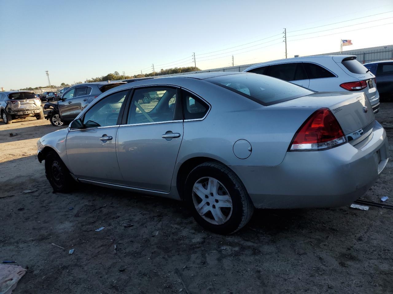 2008 Chevrolet Impala Ls - Image 2