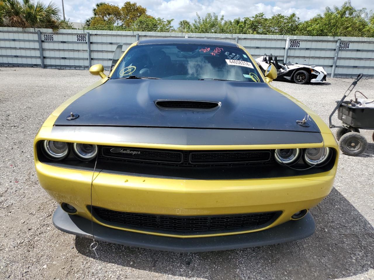 2021 Dodge Challenger R/T - Фото 5