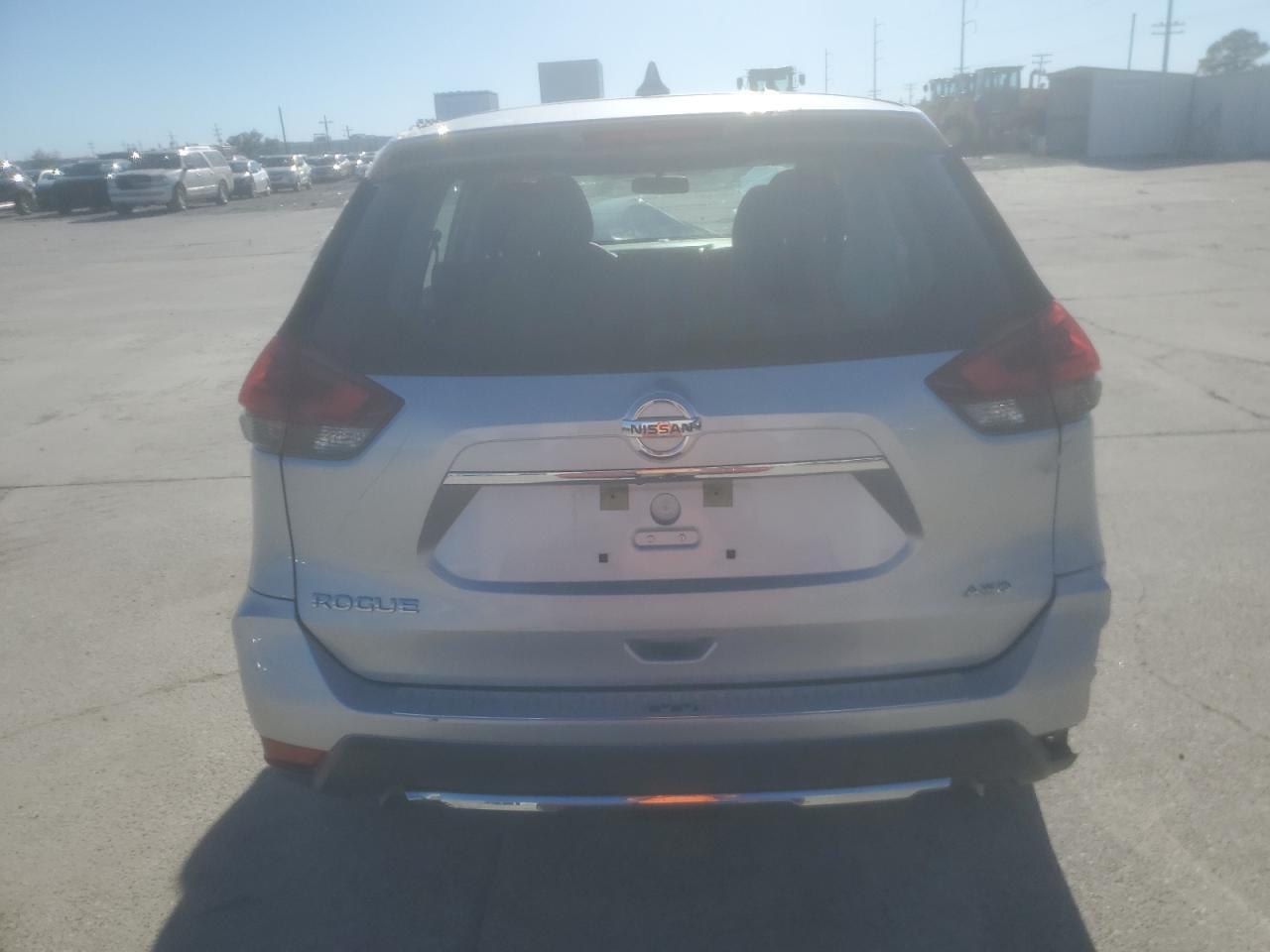 2018 Nissan Rogue S - Image 6