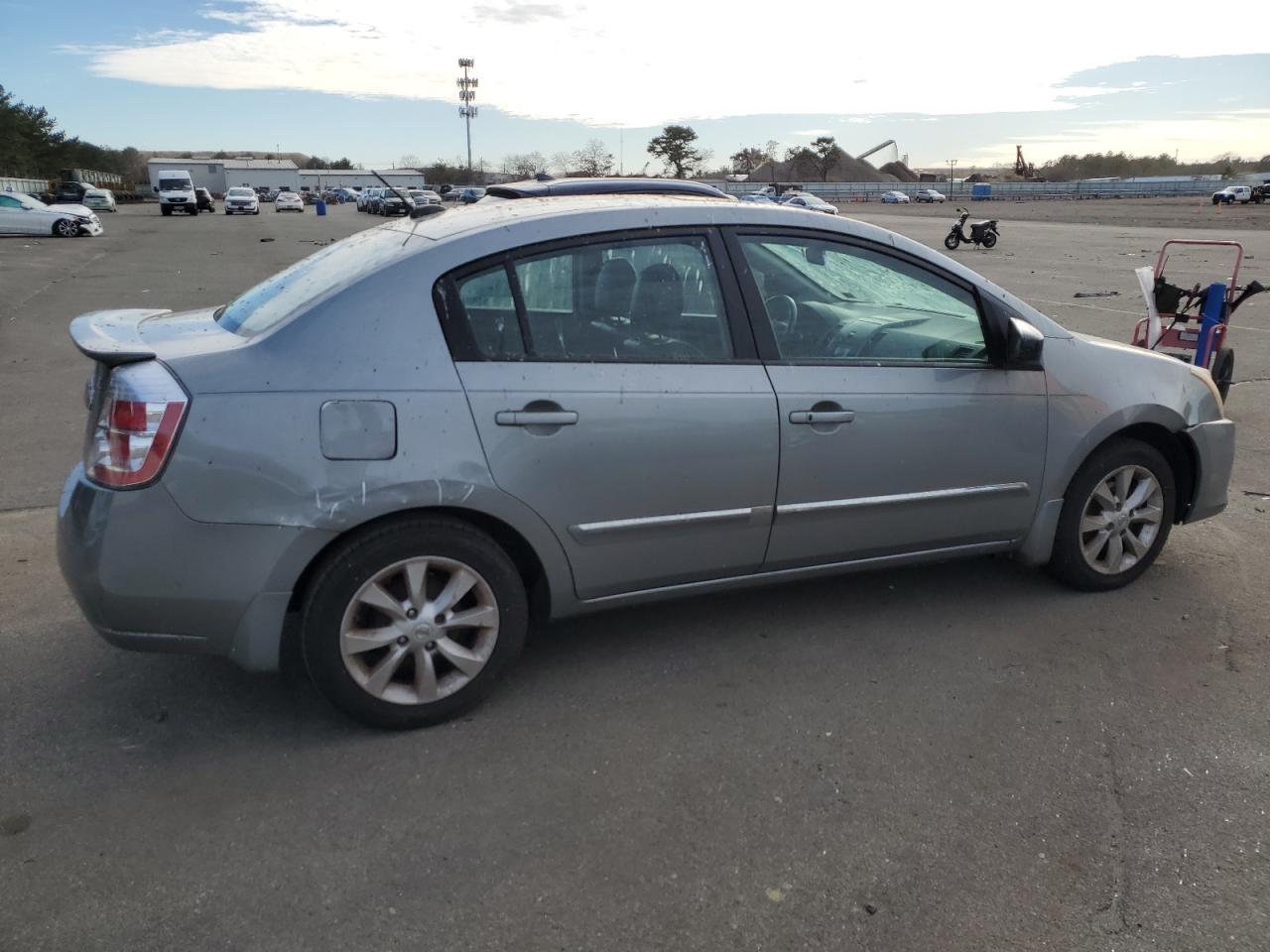 2012 Nissan Sentra 2.0 - Фото 3