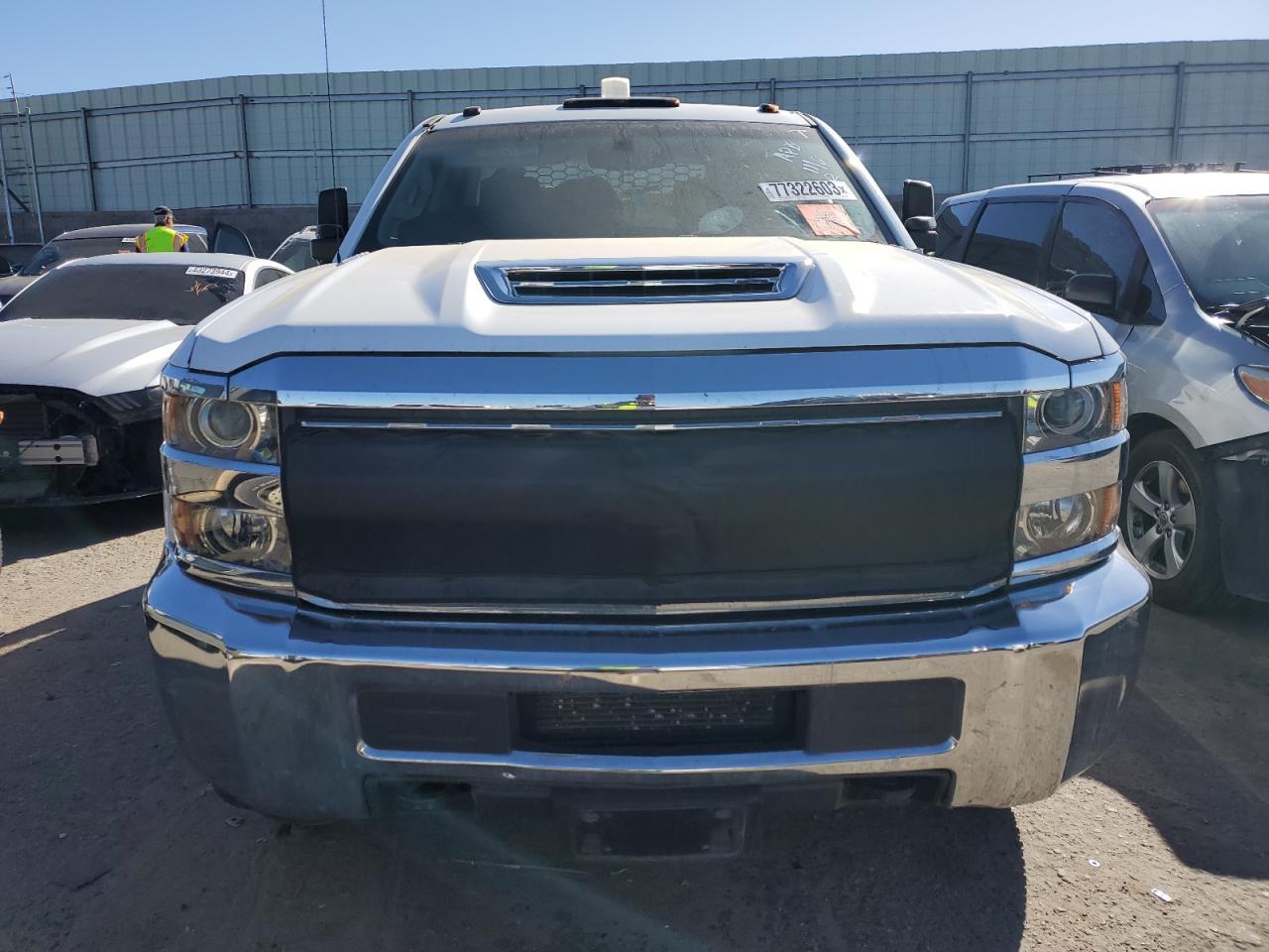 2018 Chevrolet Silverado K3500 - Фото 5