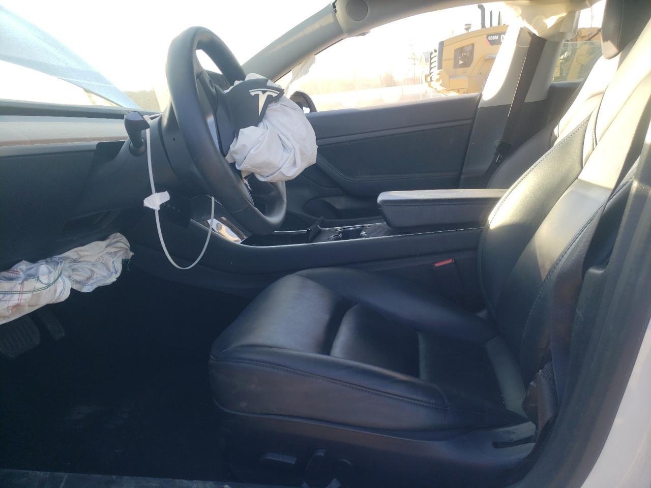 2020 Tesla Model 3 - Фото 7