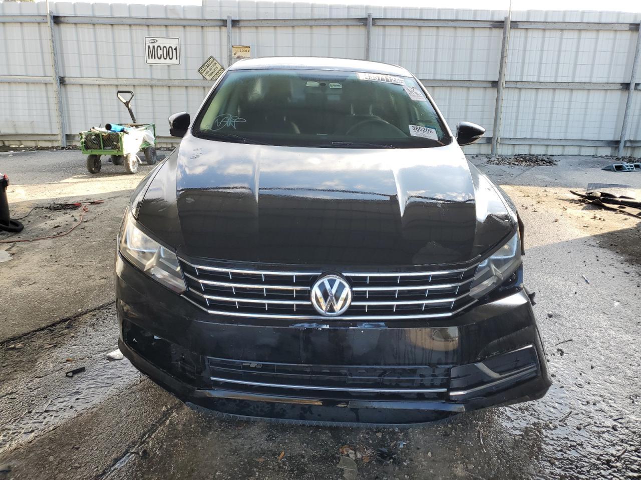 2016 Volkswagen Passat S - Фото 5