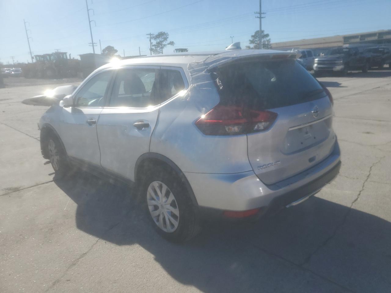 2018 Nissan Rogue S - Image 2