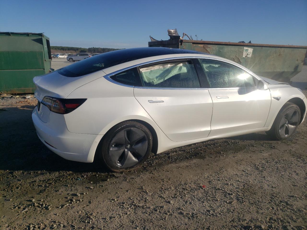 2020 Tesla Model 3 - Фото 3