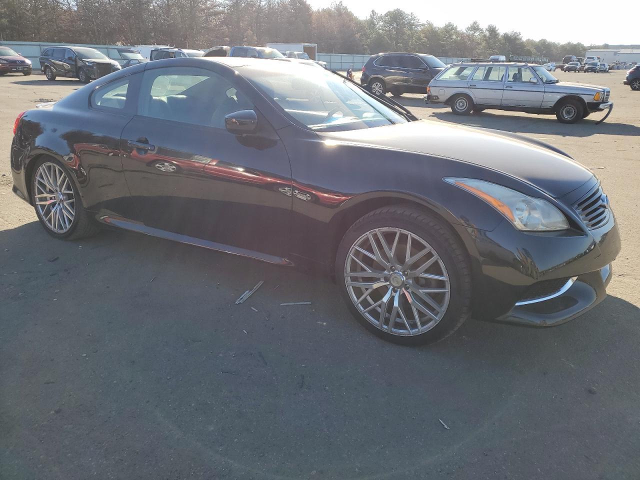2010 Infiniti G37 - Фото 4
