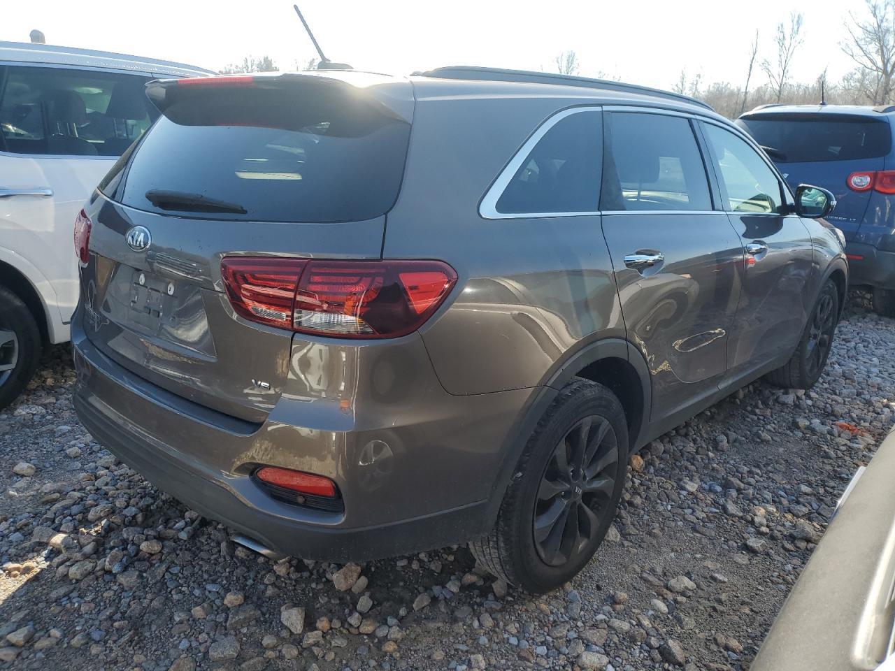 2019 Kia Sorento Lx - Фото 3