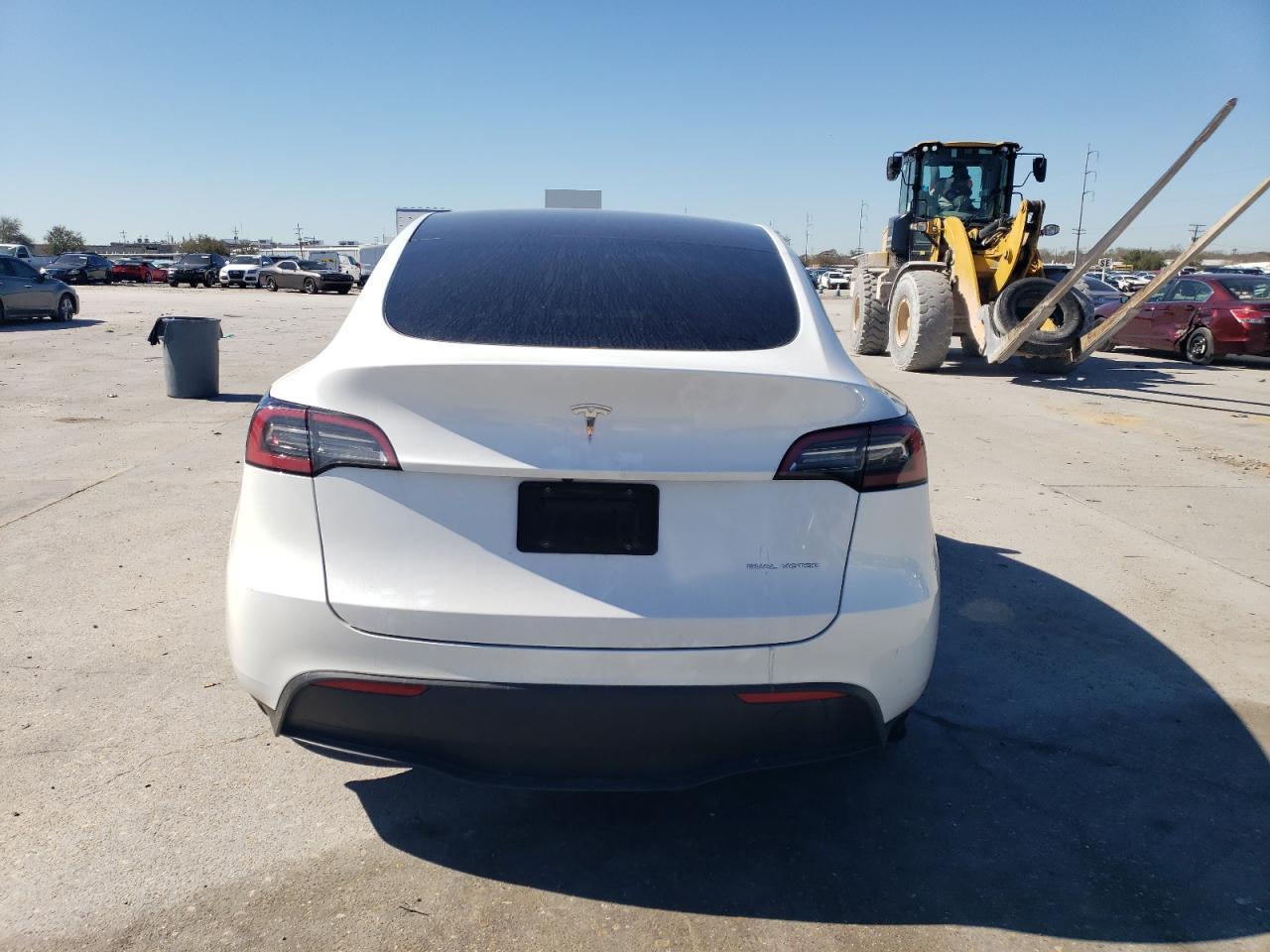 2023 Tesla Model Y - Фото 6