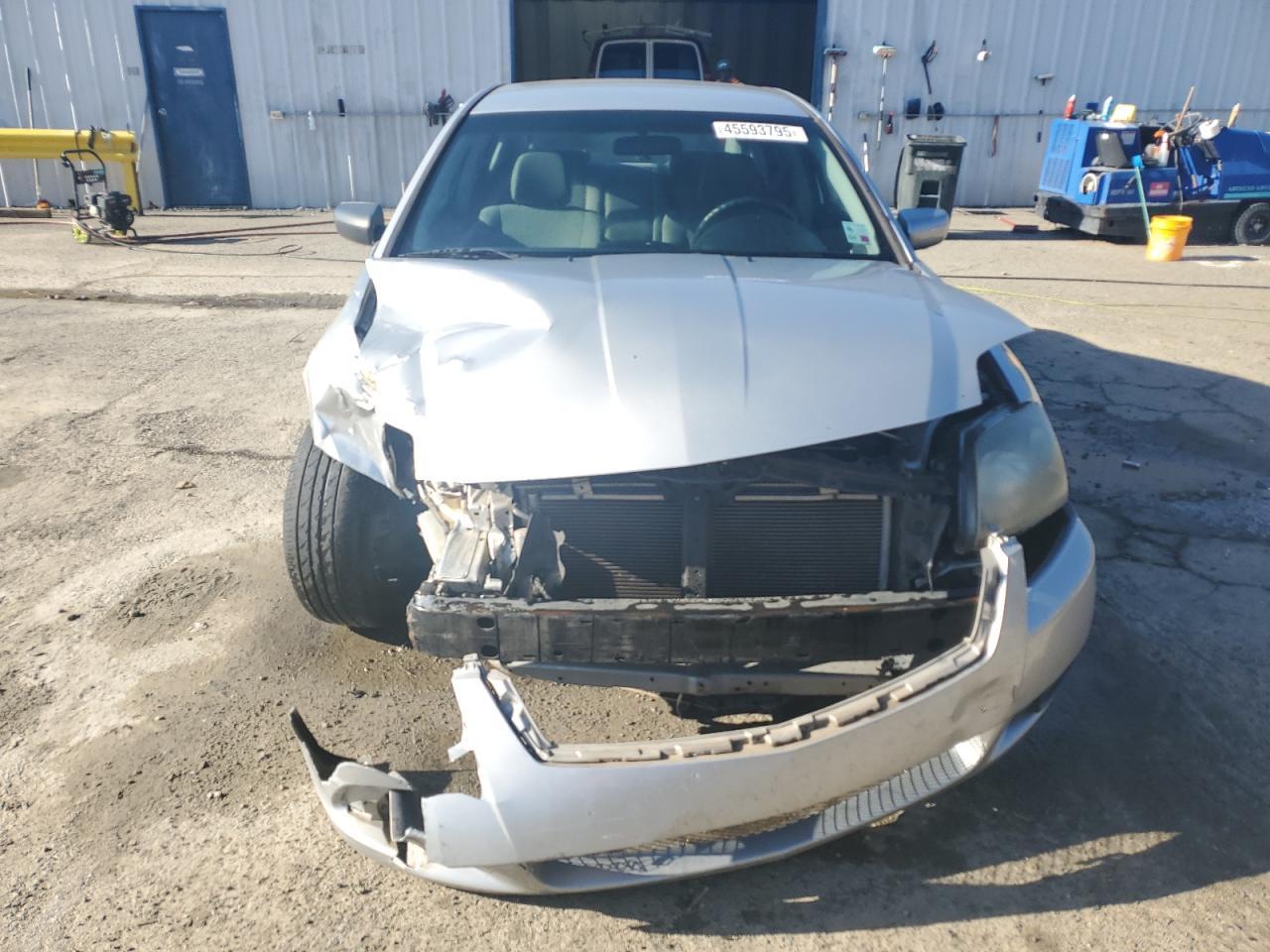 2010 Mitsubishi Galant Es - Фото 5