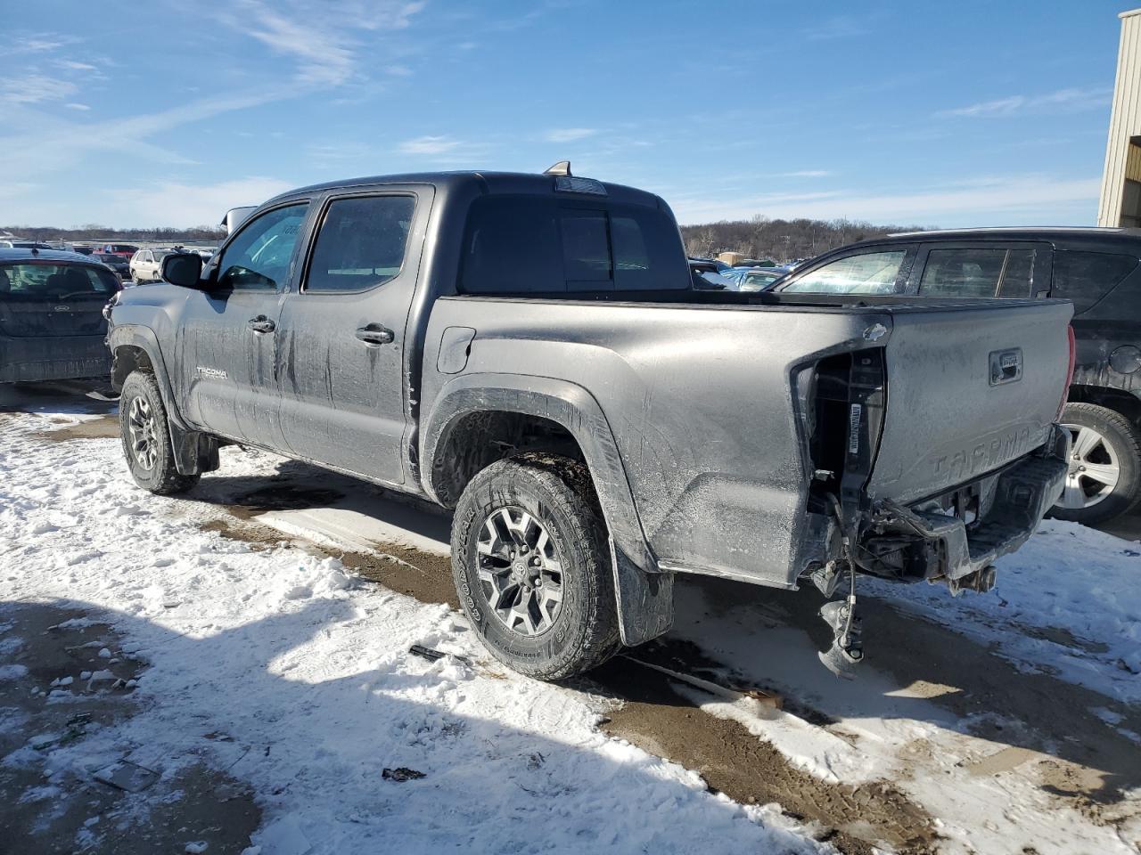 2017 Toyota Tacoma Double Cab - Image 2