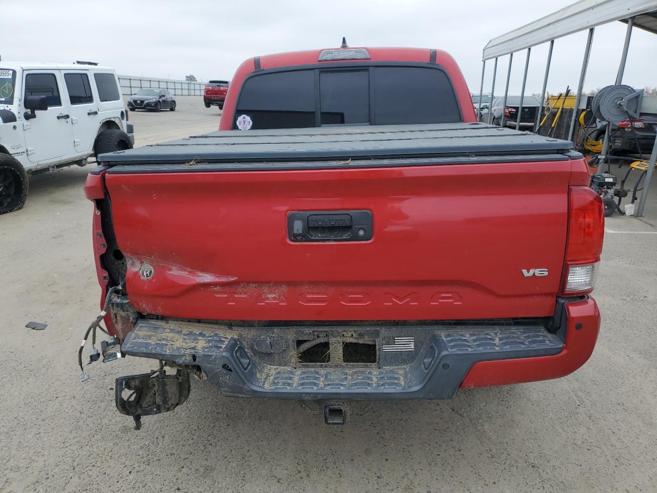 2016 Toyota Tacoma Double Cab - Image 6