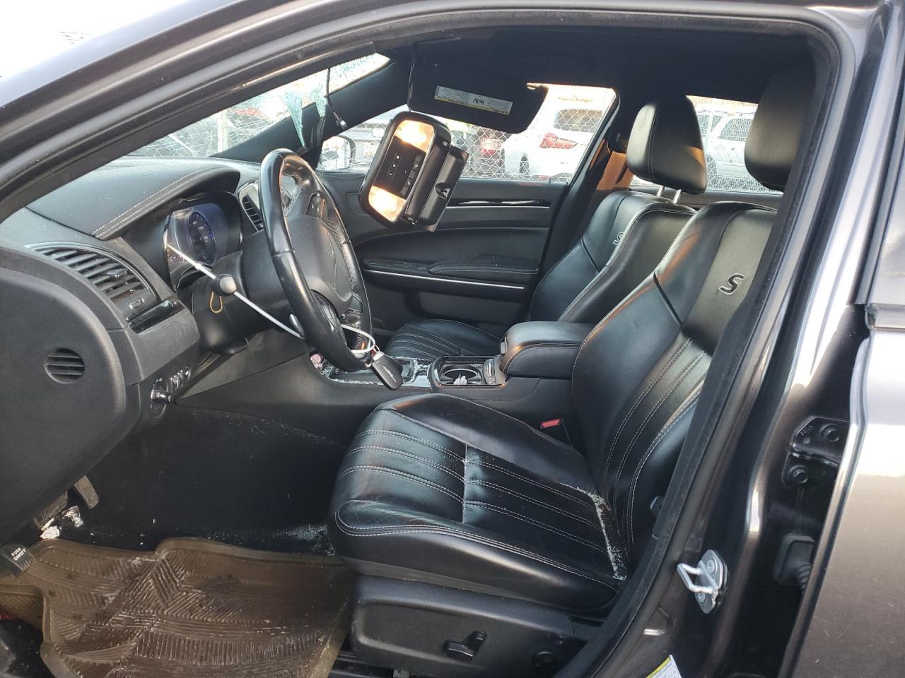 2019 Chrysler 300 S - Image 7