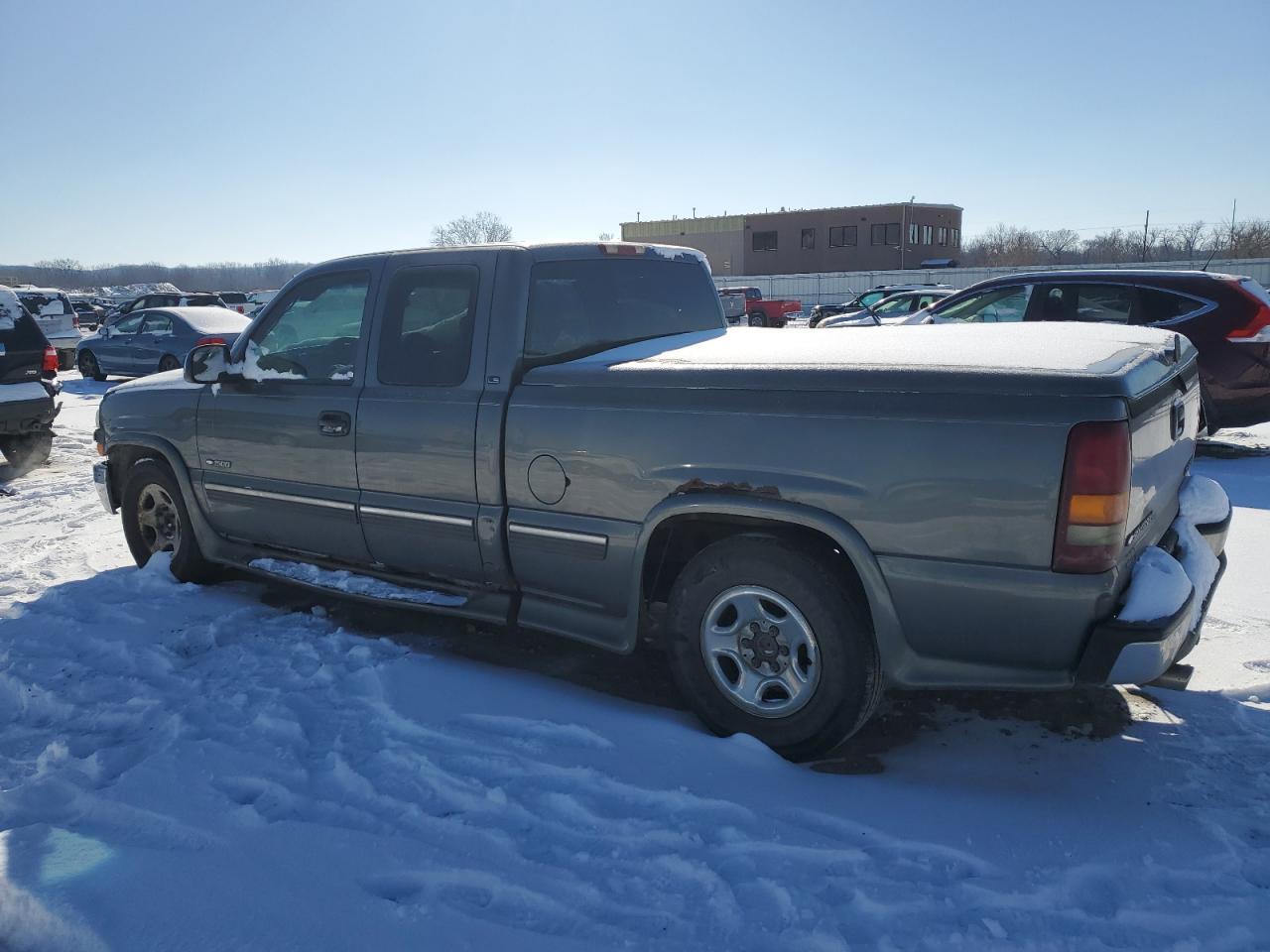 2001 Chevrolet Silverado C1500 - Фото 2