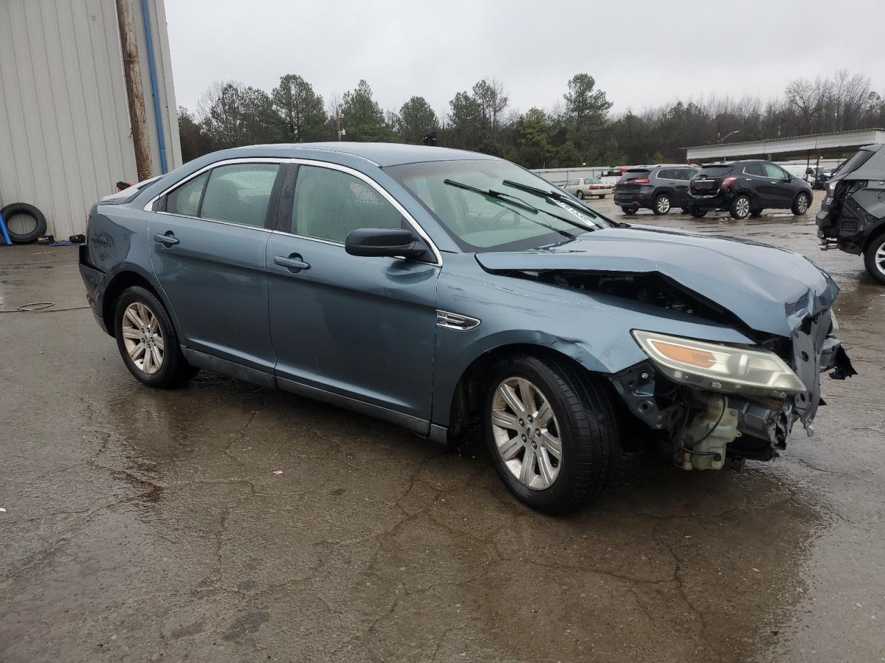 2010 Ford Taurus Se - Image 4