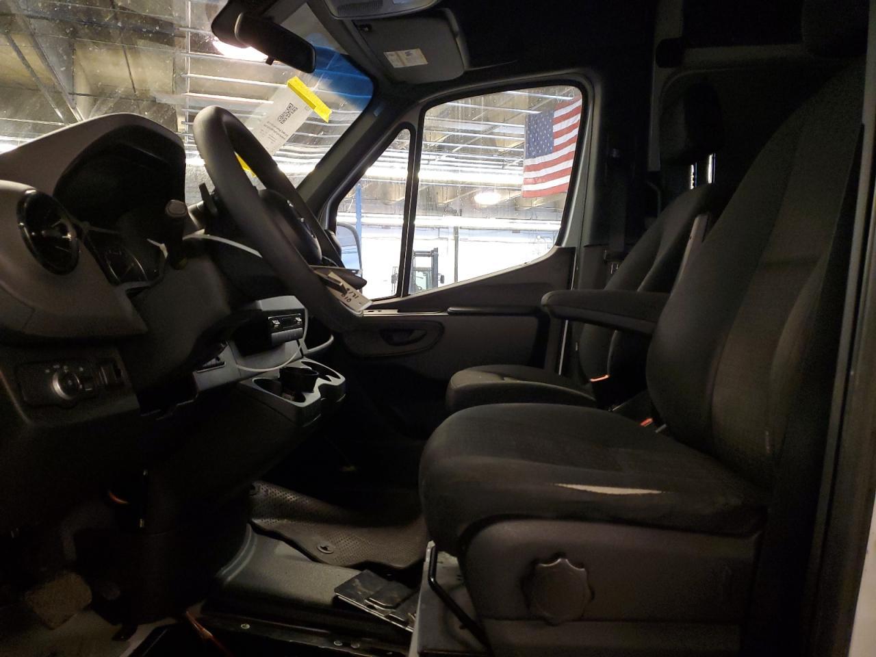 2023 Mercedes-Benz Sprinter 2500 - Фото 7