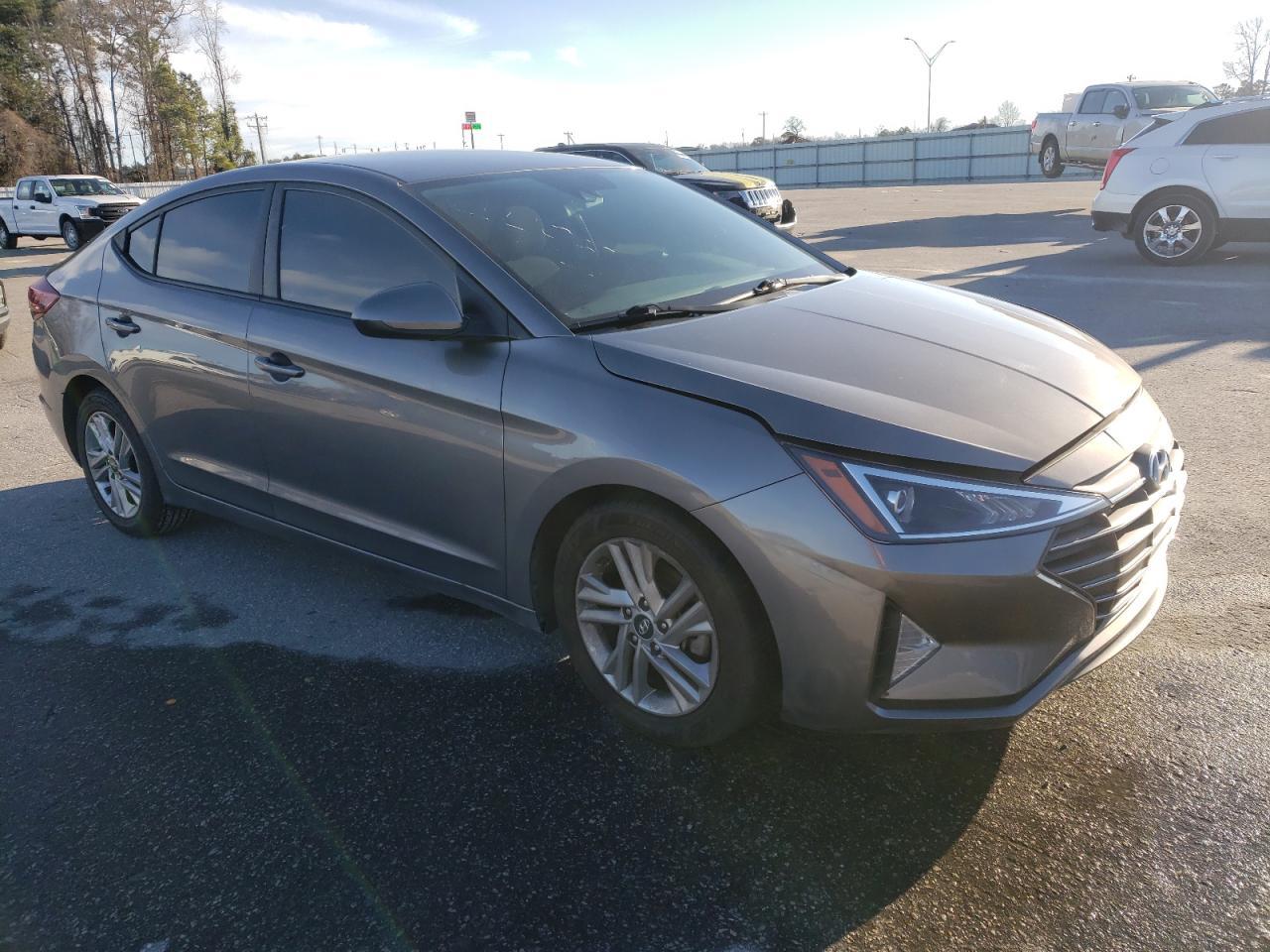 2020 Hyundai Elantra Sel - Фото 4