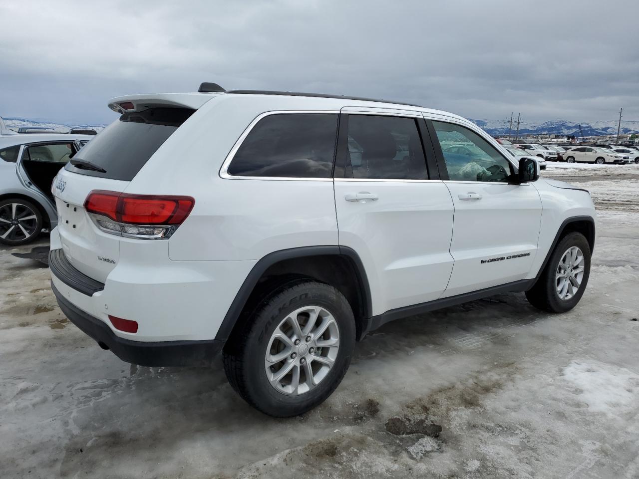 2022 Jeep Grand Cherokee Laredo E - Image 3