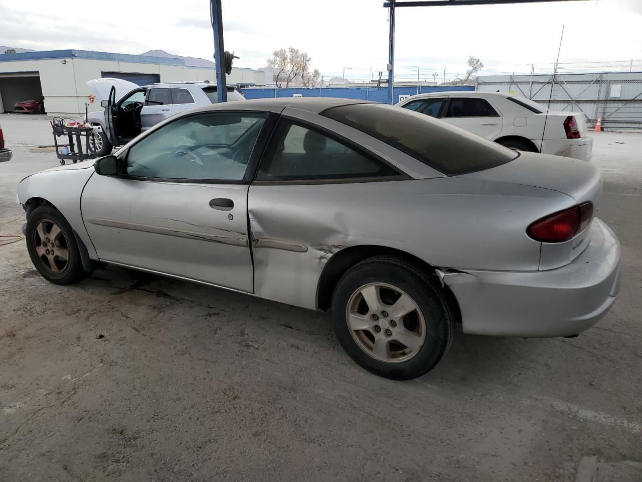 2000 Chevrolet Cavalier - Фото 2