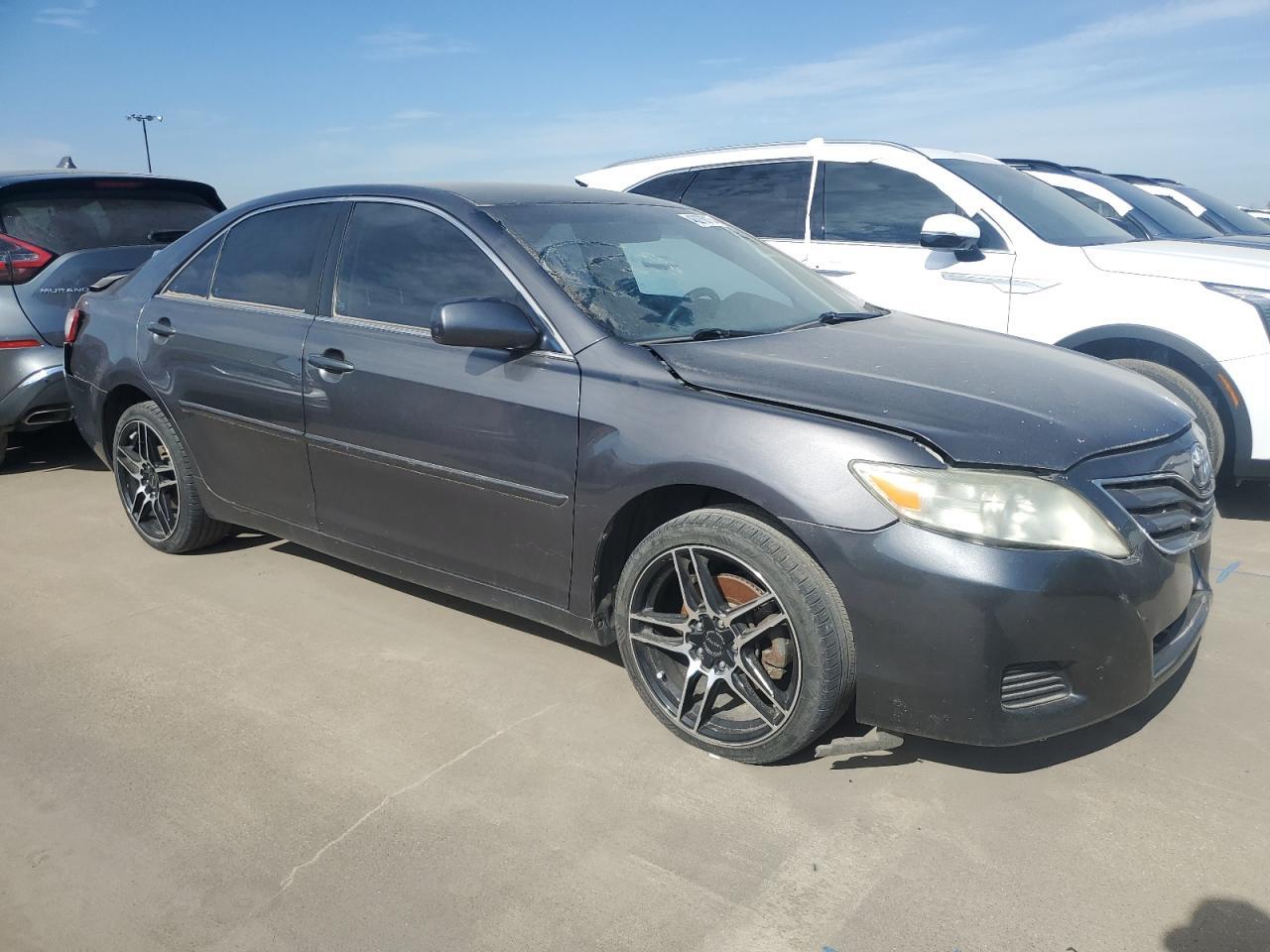 2011 Toyota Camry Base - Фото 4